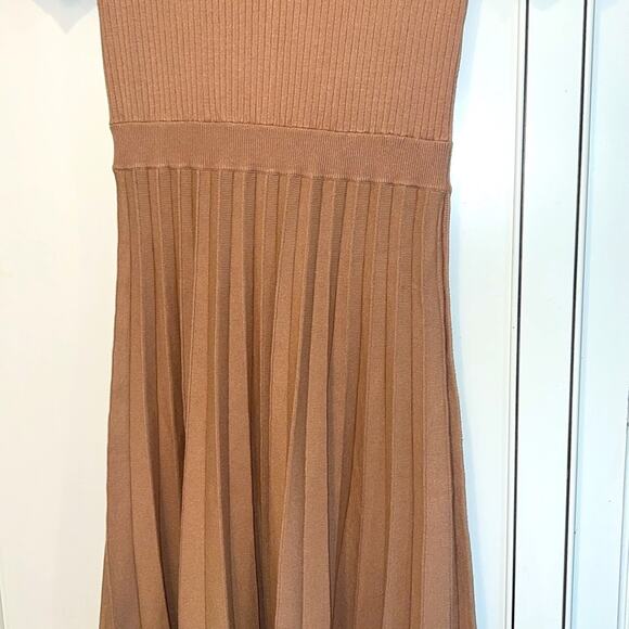🔥🔥FIRE SALE🔥🔥 NWT HEARTLOOM tan swing dress pleated skirt - Picture 3 of 10